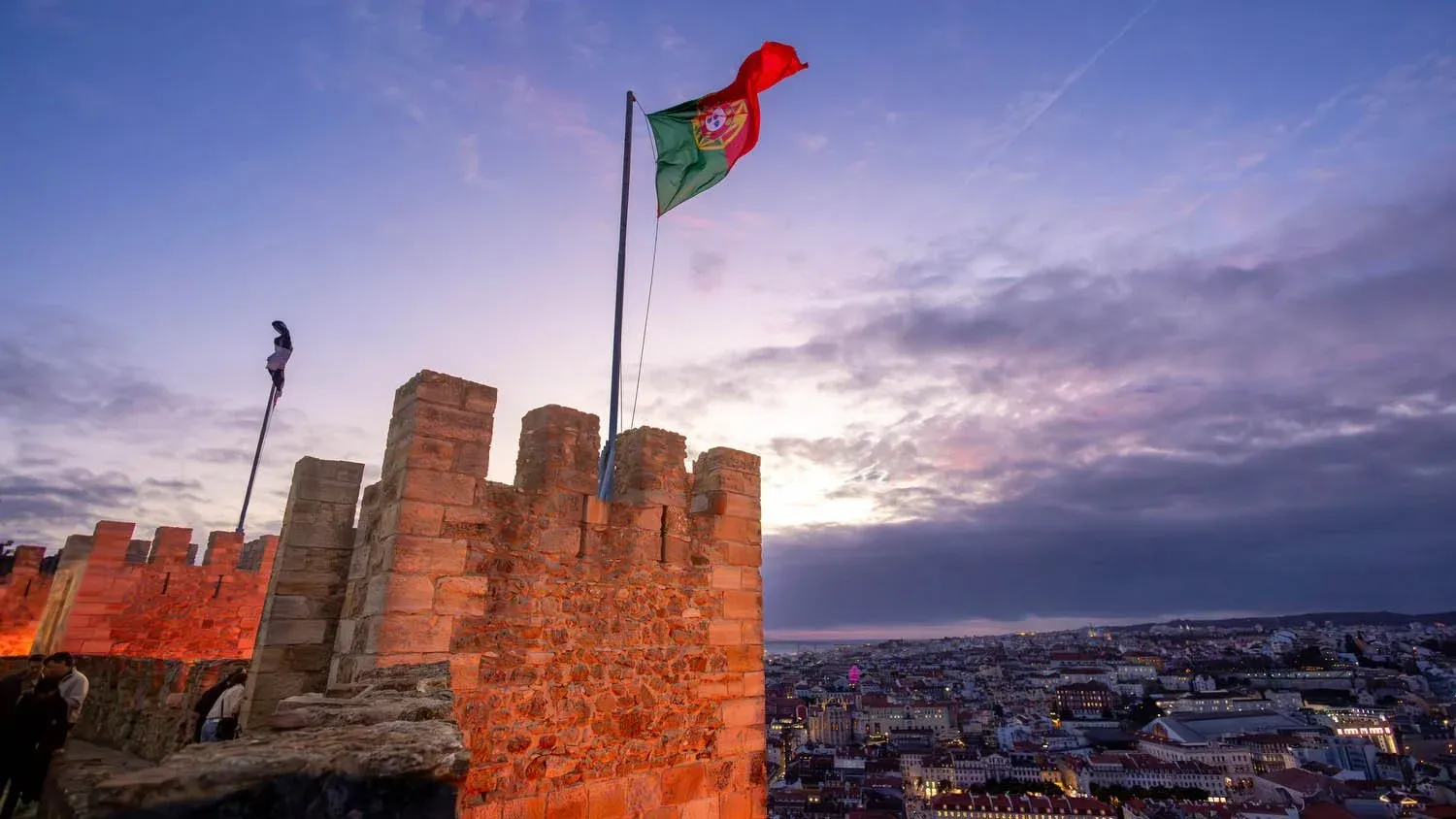 Guide to Portugal Castles: 15+ Fairytale Fortresses to Visit