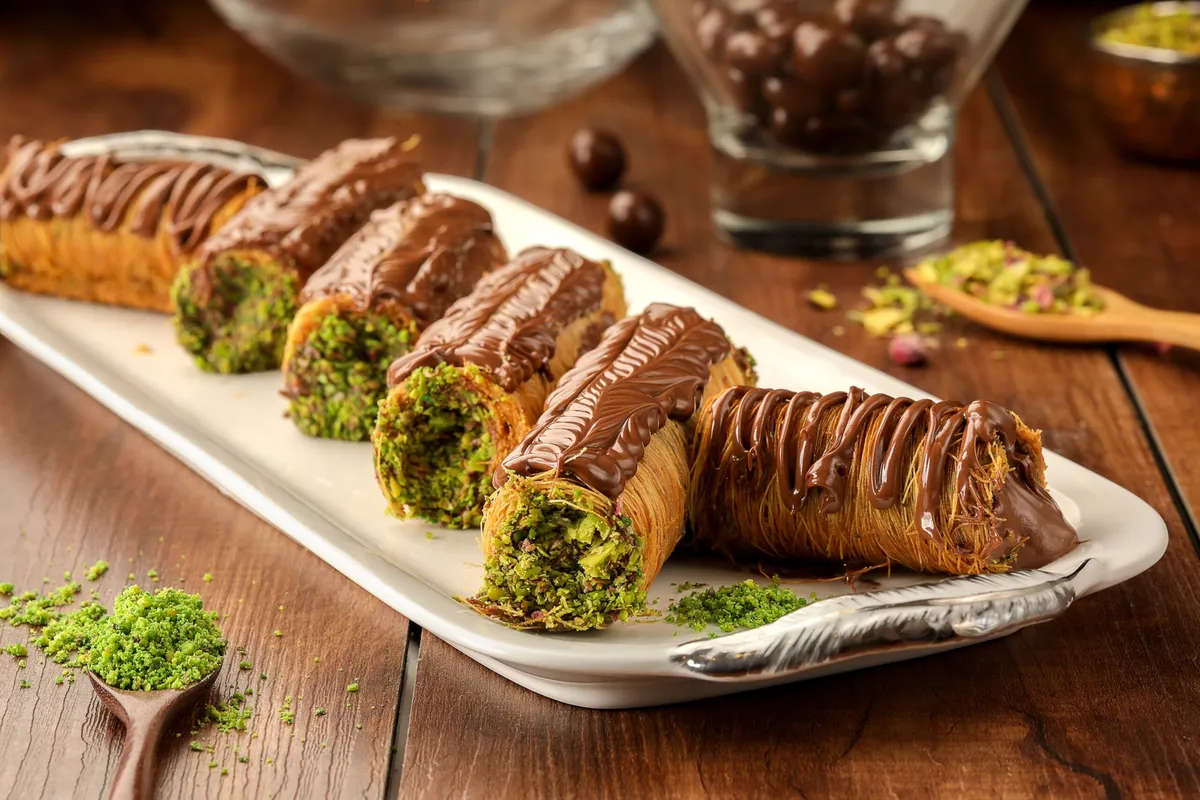 Lebanese Food: 15+ Key Dishes and Culinary Traditions 5 lebanese food 15 key dishes and culinary traditions 4