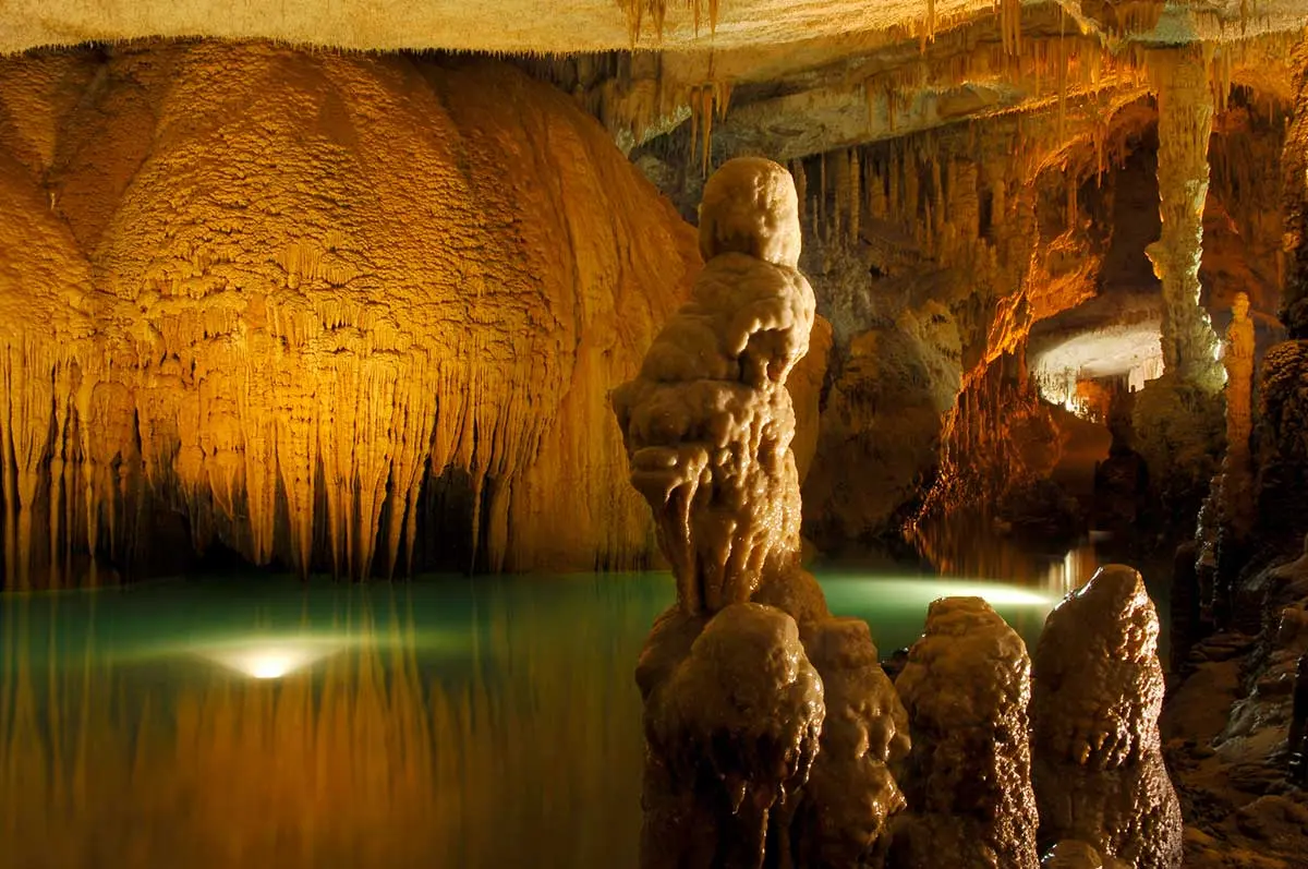 Jeita Grotto travel guide: 9 tips for a perfect visit 8 jeita grotto travel guide 9 tips for a perfect visit 5