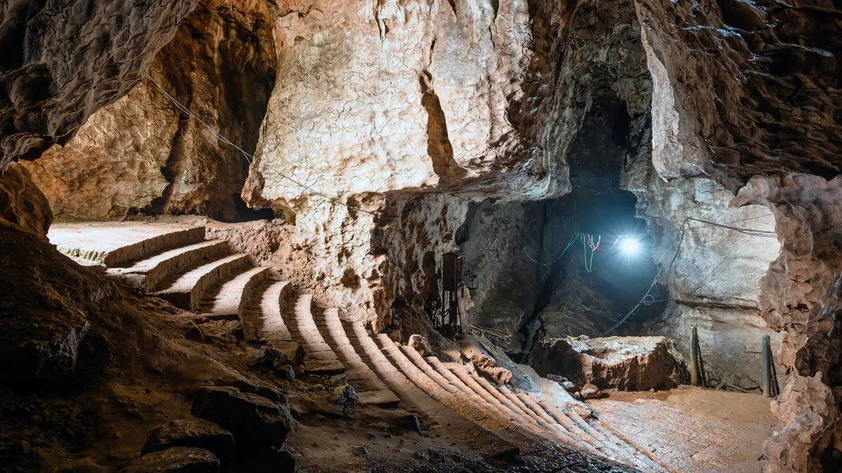 Christmas in Lebanon: 10 Travel Tips (The Brutal Truth) 4 christmas in lebanon 10 ways to celebrate the holidays 1