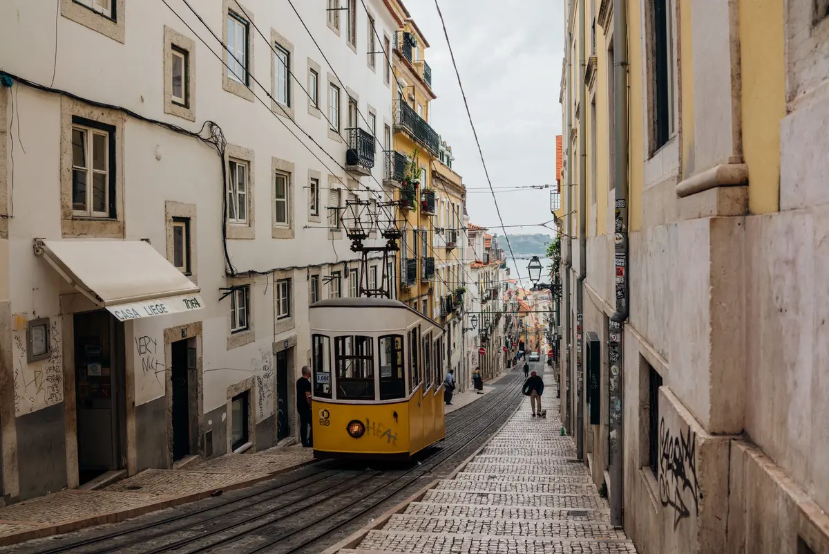 Driving in Portugal: 9 Vital Tips for US Travelers 8 driving in portugal 9 vital tips for us travelers 4