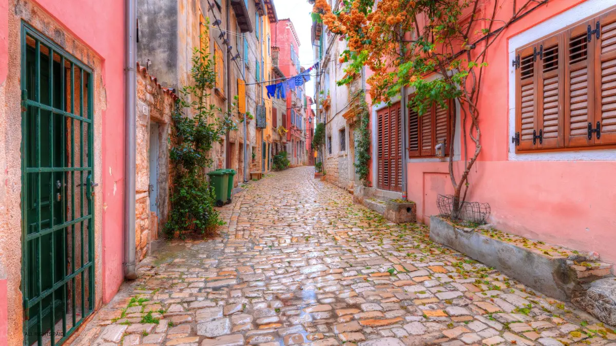 tyre christian and muslim quarters 2 unique worlds guide 1