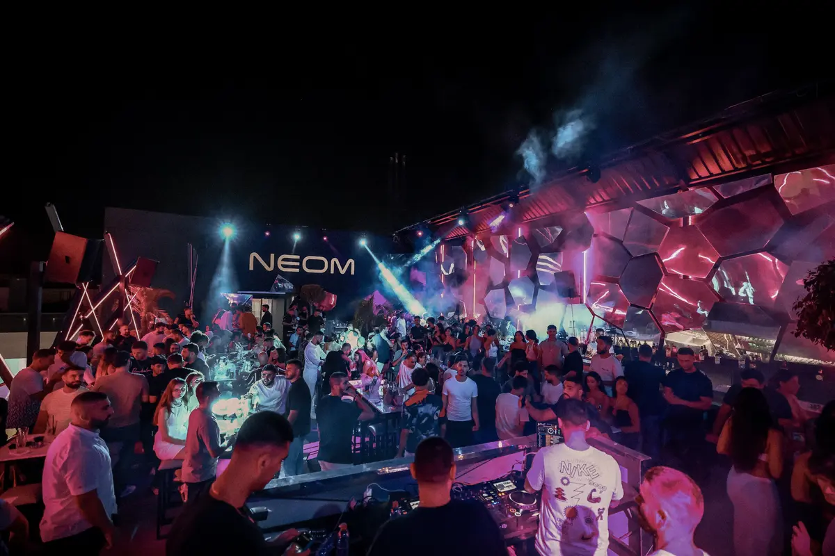 What to wear in Lebanon: 7 Essential Dress Code Tips 5 what to wear in lebanon 7 essential dress code tips 2