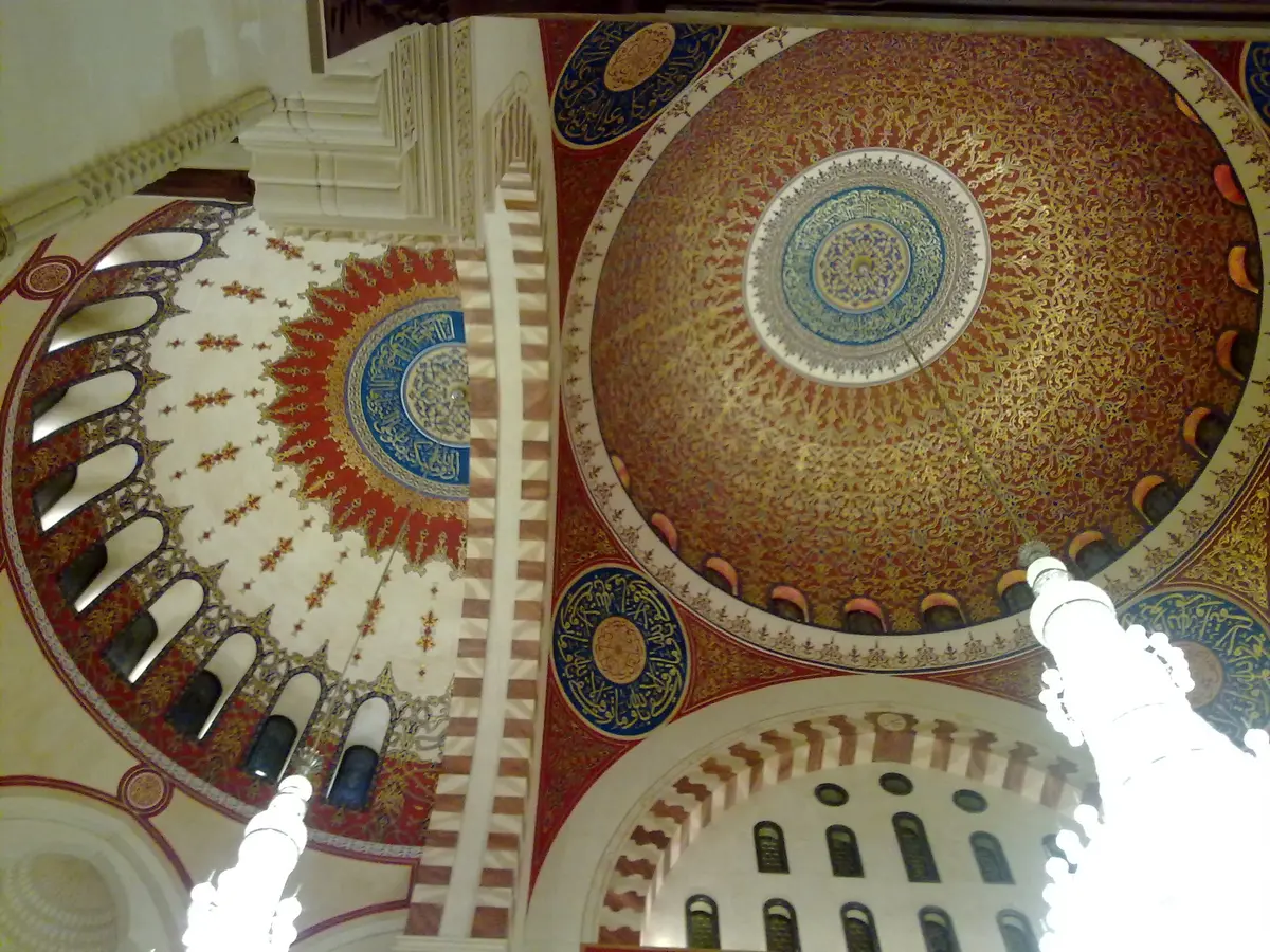 What to wear in Lebanon: 7 Essential Dress Code Tips 9 what to wear in lebanon 7 essential dress code tips 6