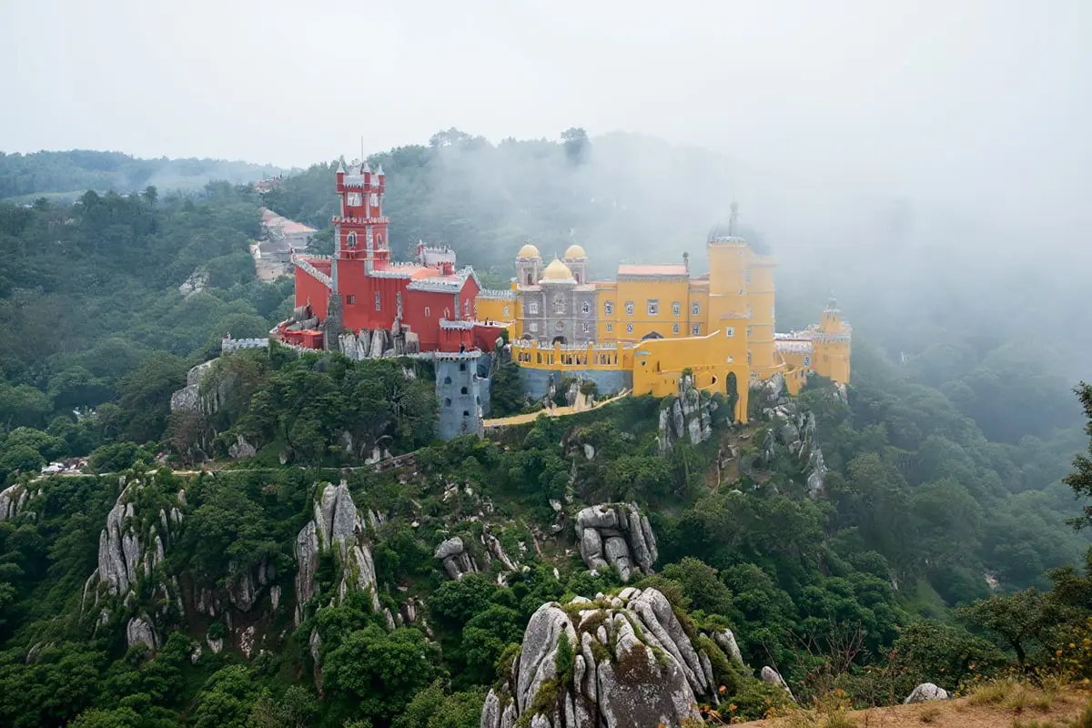 Christmas in Lisbon: The Brutal Truth About the "Dead Zone" (Guide) 10 christmas in lisbon the brutal truth about the dead zone guide 6