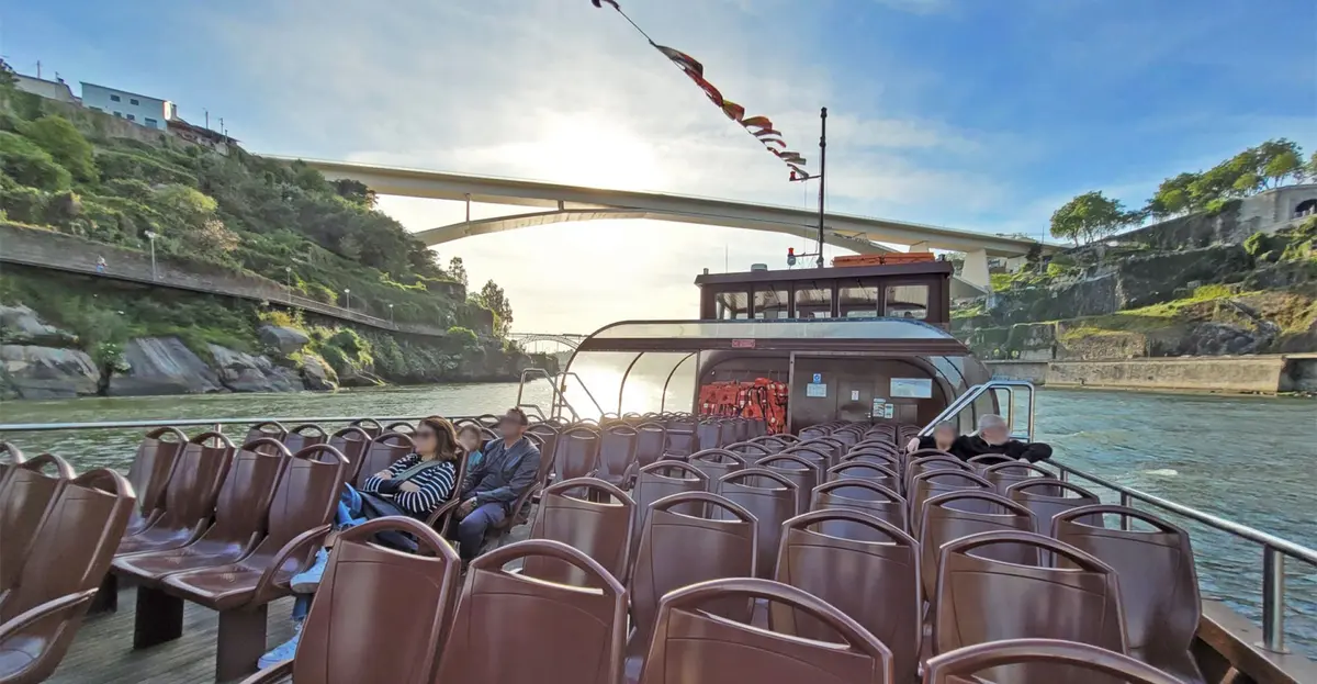 Douro River Cruise: The Brutal Truth (Ship Guide) 7 Take a Rabelo boat trip in Porto - Guide de Porto