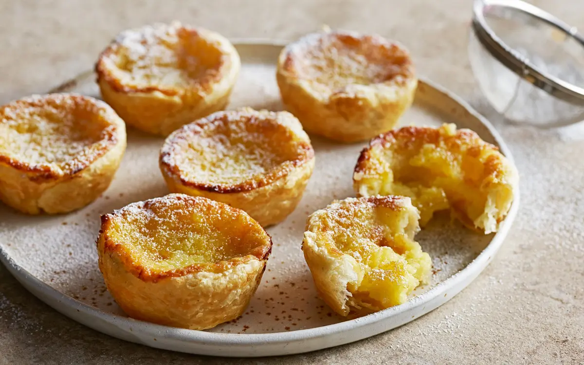 Lisbon vs Porto: The Brutal Truth (And Which to Visit) 8 Pastel de nata