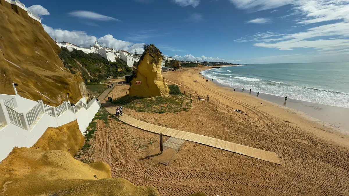 Winter in Portugal: 9 Brutal Truths (The Insider Guide) 8 winter in portugal 9 brutal truths the insider guide 5