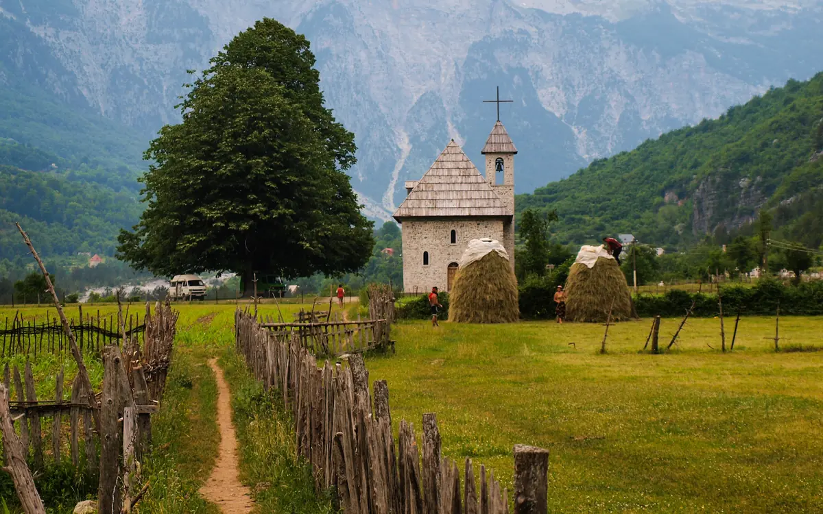 10 days in albania itinerary route costs what to skip 13