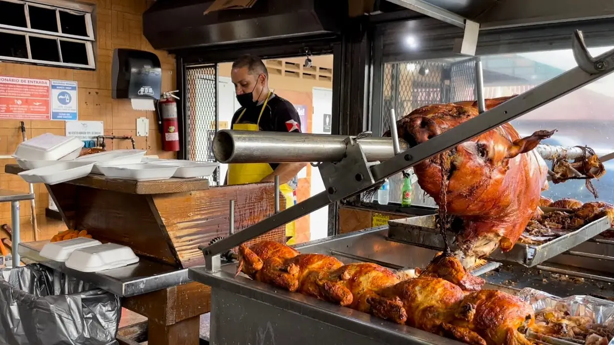 Christmas in Puerto Rico: 45-Day Season, Lechón and SanSe 7 christmas in puerto rico 45 day season lechon and sanse 4