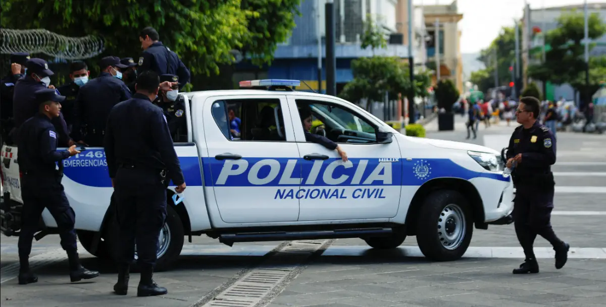 El Salvador Police Vehicle