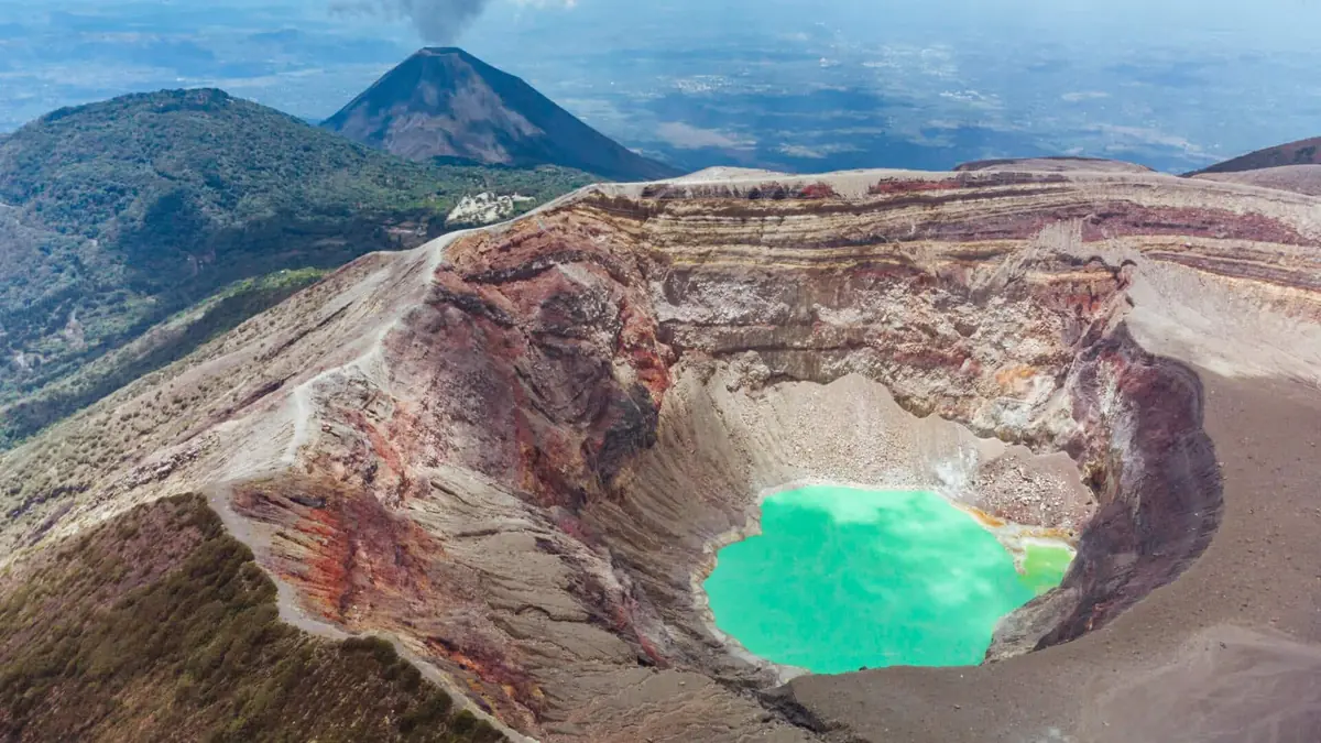 El Salvador Packing List: Surf, Volcano & City Essentials 7 el salvador packing list surf volcano city essentials 4