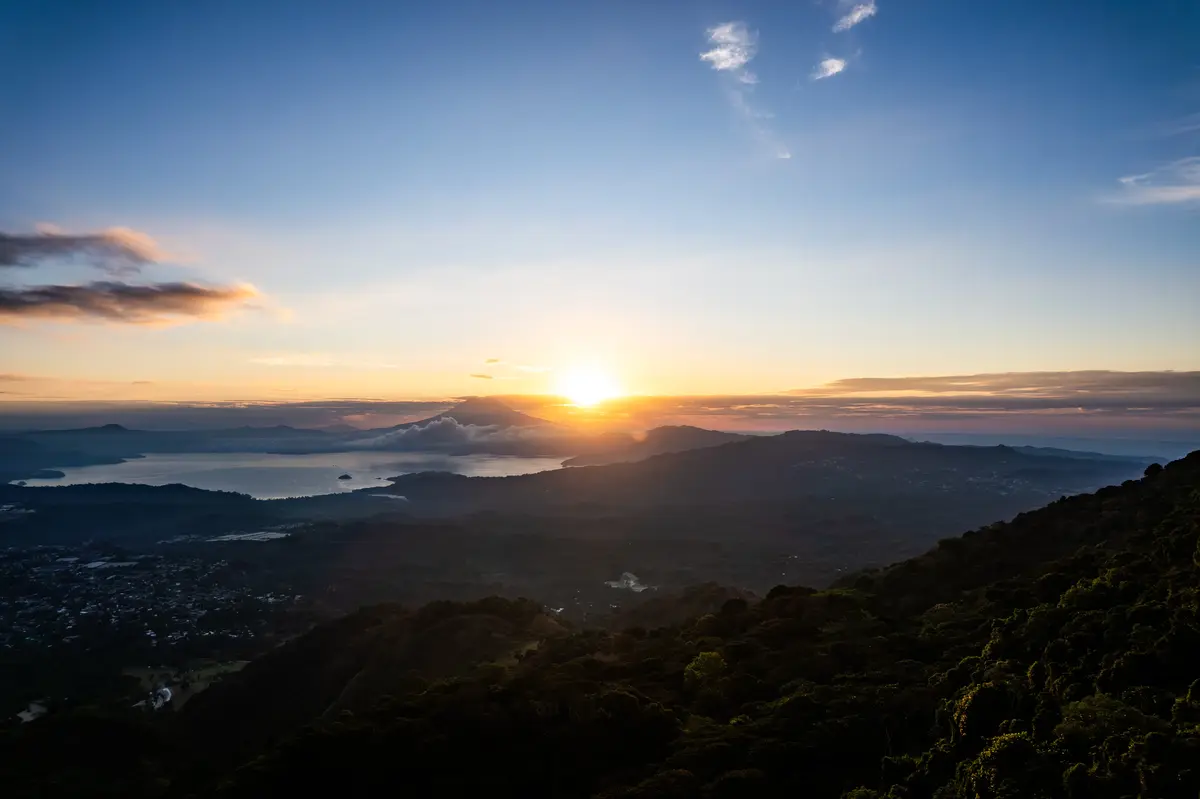 conchagua volcano sunrise over three countries