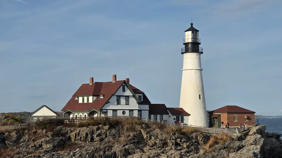 east coast lighthouse tour 11 stops from maine to key west