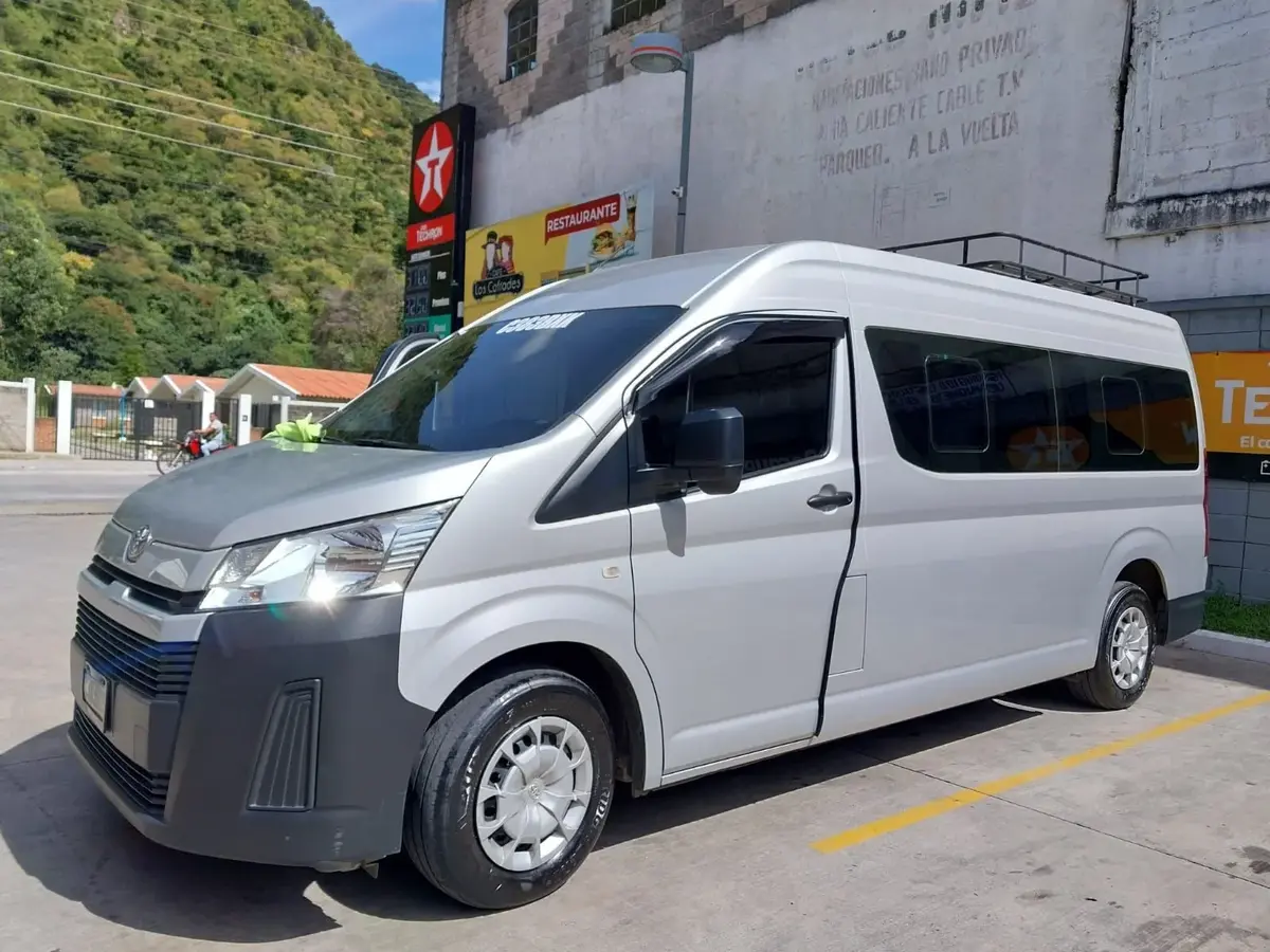 el salvador shuttle services airport to el tunco borders