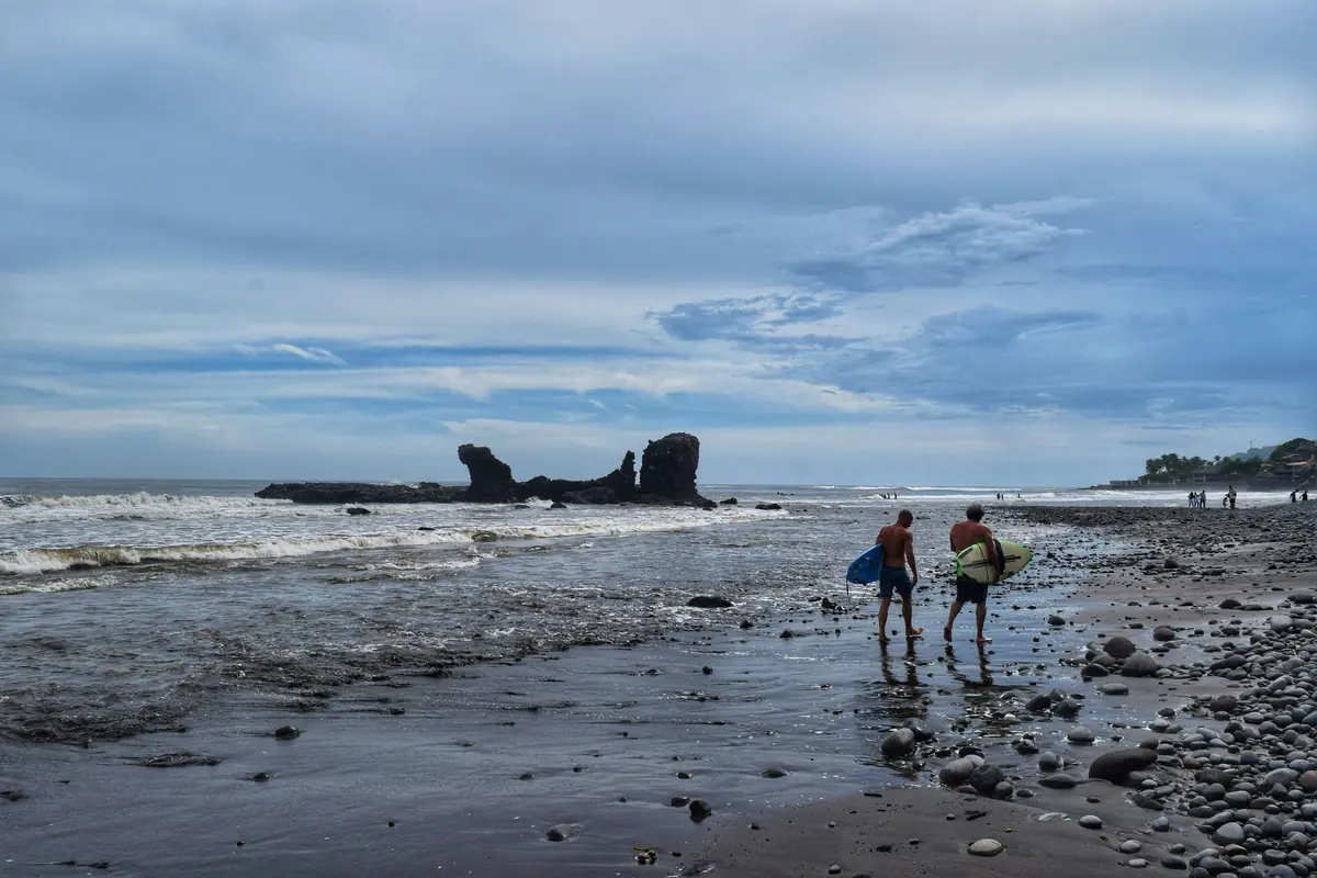 el salvador surf camps real prices from 450 week 5