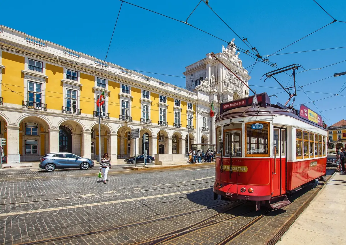 lisbon to porto the best way to get there with prices