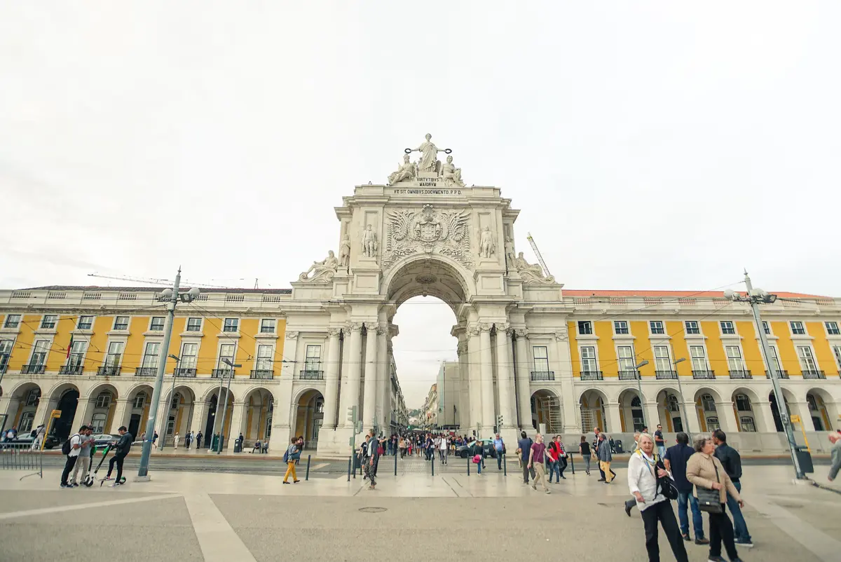 lisbon travel guide where to stay eat and explore 2