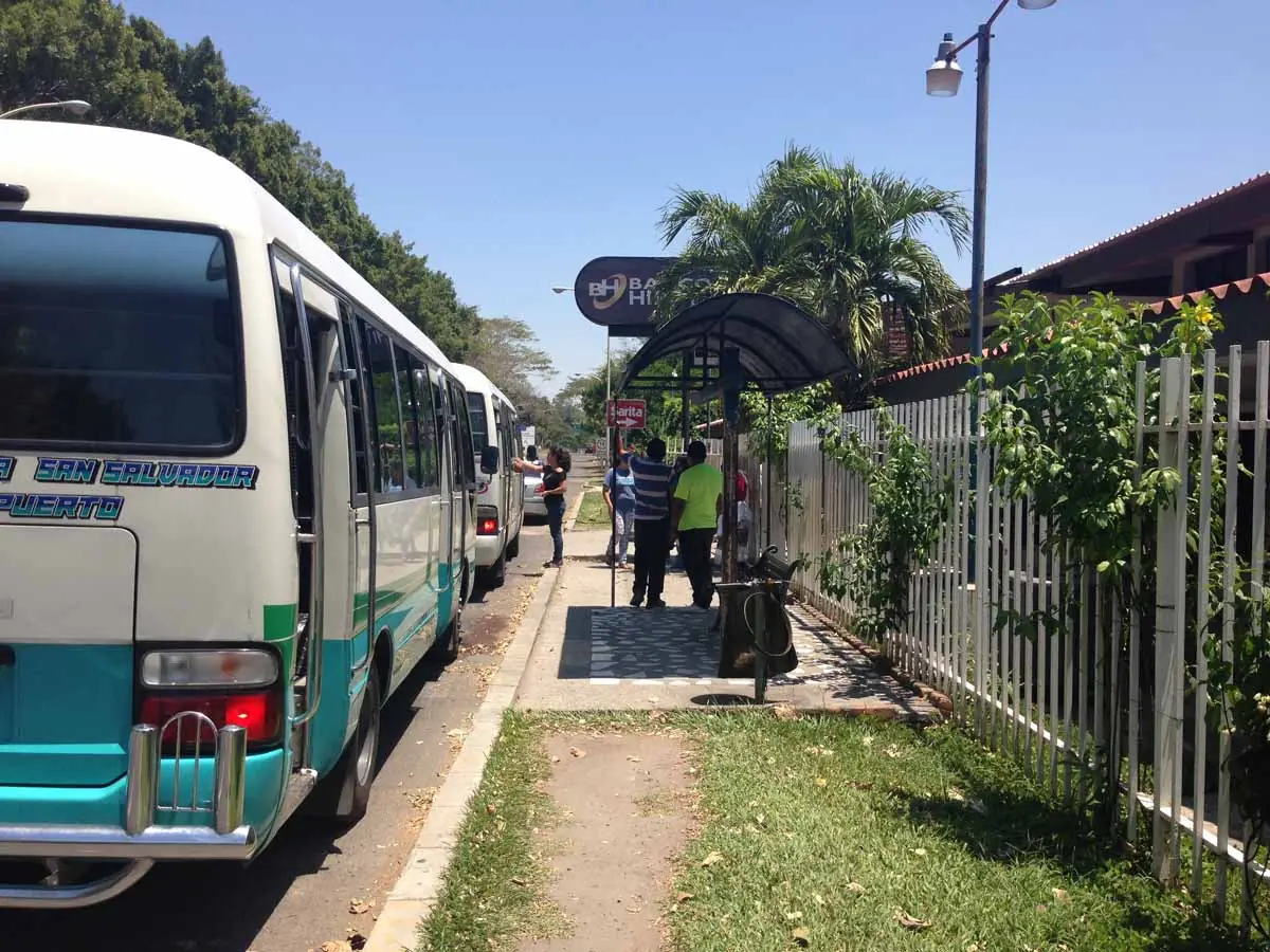 san salvador airport to city taxi uber and bus 2
