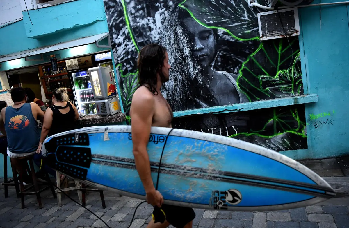Tipping in El Salvador: A US Traveler's Guide 7 tipping in el salvador a us travelers guide 4