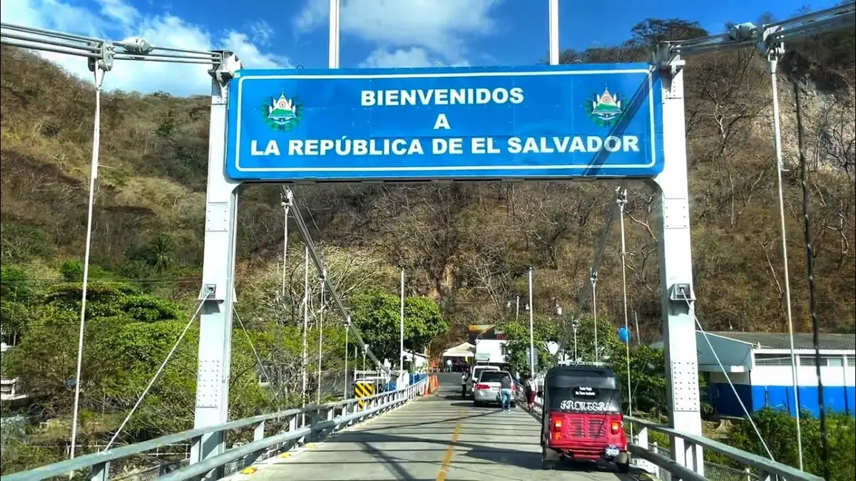 El Salvador to Guatemala Border Crossing: A Field Guide 3 el salvador to guatemala border crossing a field guide 1