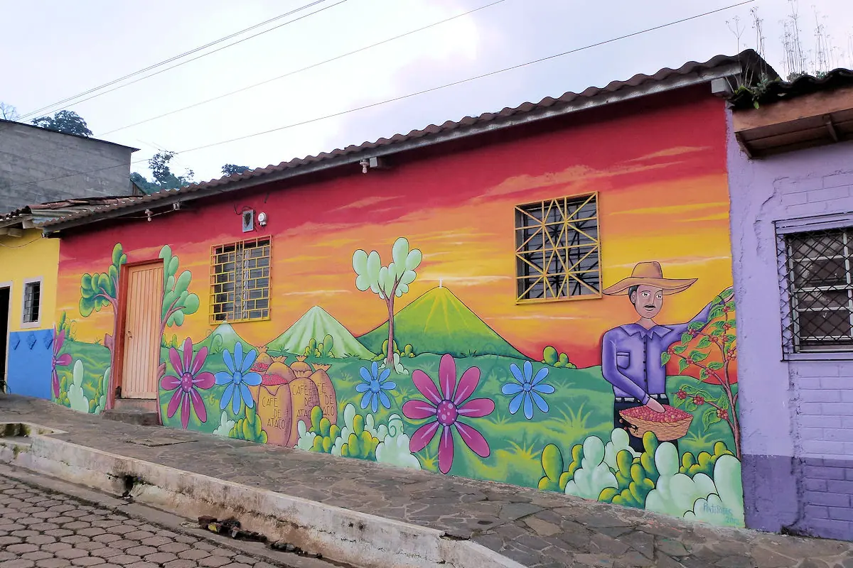 El Salvador to Guatemala Border Crossing: A Field Guide 7 el salvador to guatemala border crossing a field guide 5