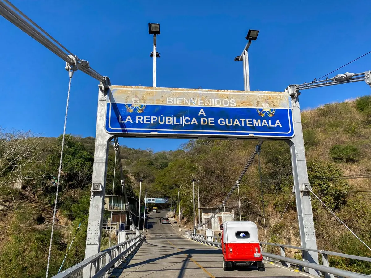 el salvador to guatemala border crossing a field guide