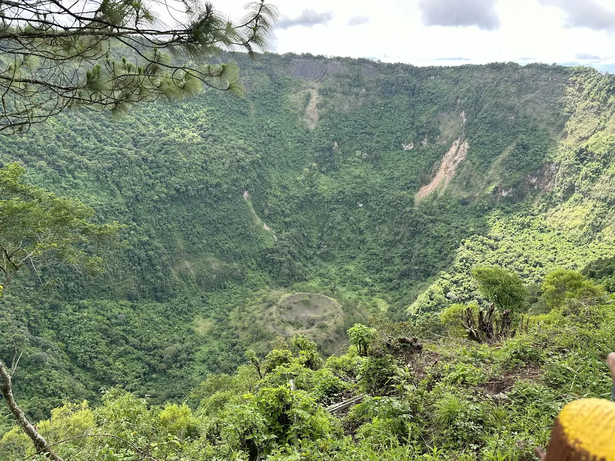 el boqueron national park guide to san salvadors crater 13