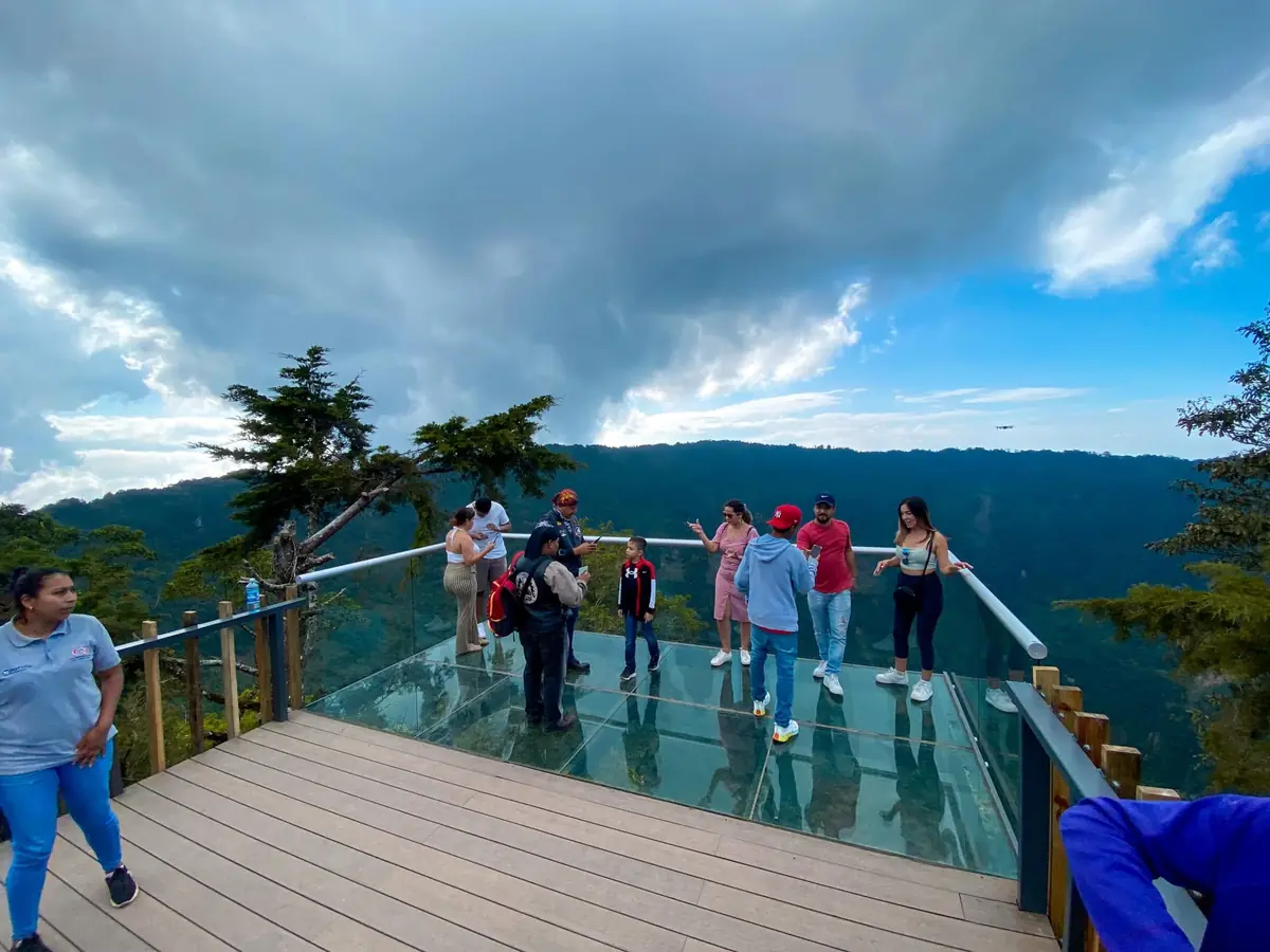 El Boquerón National Park: Guide to San Salvador's Crater 7 el boqueron national park guide to san salvadors crater 4