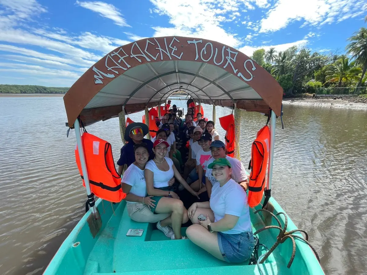 Jiquilisco Bay, El Salvador: Mangroves, Turtles & Travel Tips 4 jiquilisco bay el salvador mangroves turtles travel tips 1